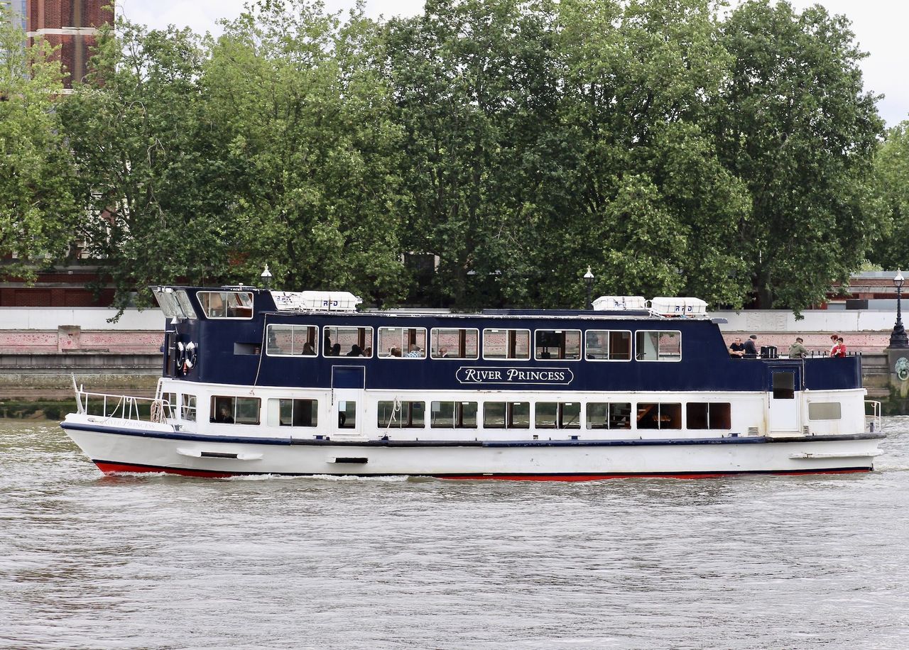 Thames River Tours aboard the Sapphire of London